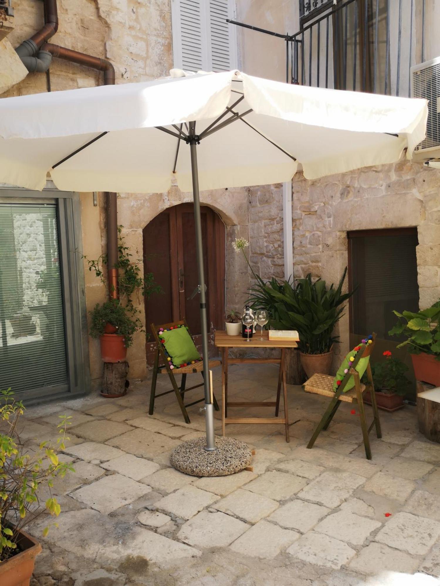 Corte Sagarriga Visconti Giovinazzo Bagian luar foto